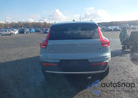 2019 Volvo Xc40 T5 Momentum/T5 R-Design z USA, uszkodzony, nr VIN YV4162XZ1K2019034